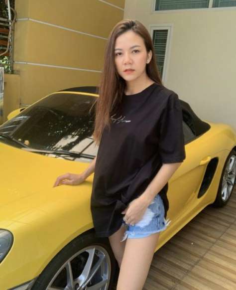 ปังไม่หยุด จ๊ะ อาร์สยาม ถอยรถหรูคันใหม่ป้ายแดงเพิ่มอีกคัน แฟนๆแห่ส่องทะเบียน - ครูโอ๋ รูปที่ 2